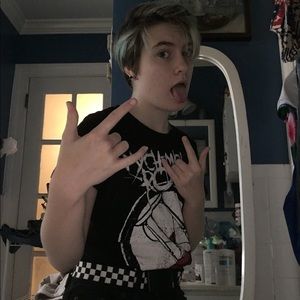 Meet your Posher, Ethan